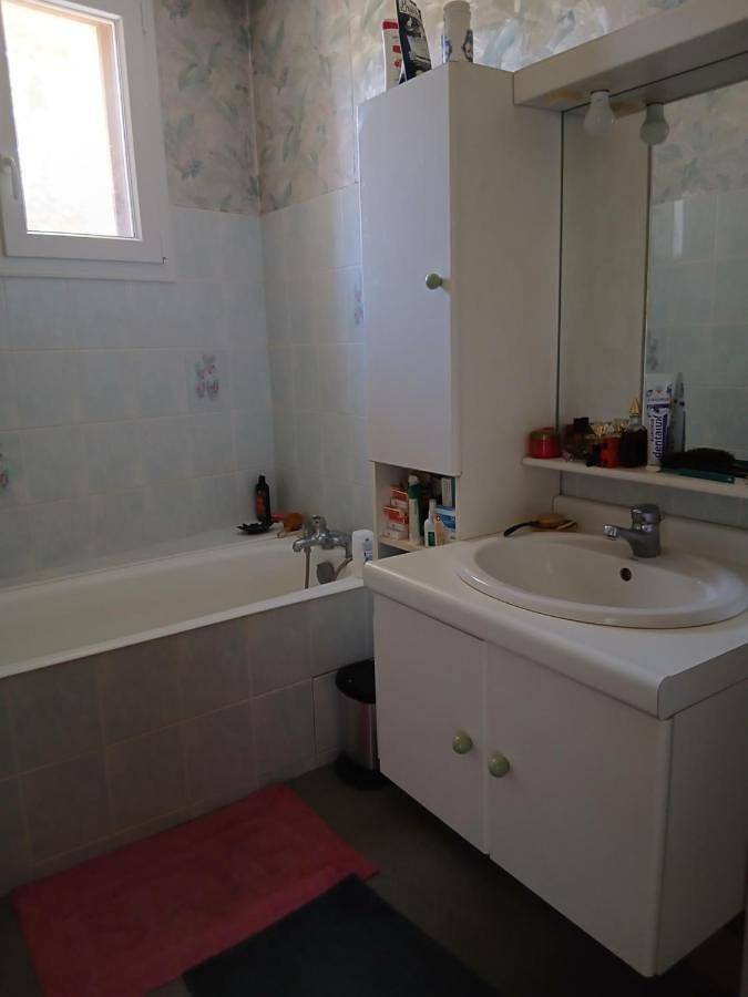 Location de vacances pour 2 personnes, avec terrasse ainsi que vue et jardin à Saint-Donat-sur-l'Herbasse - 4