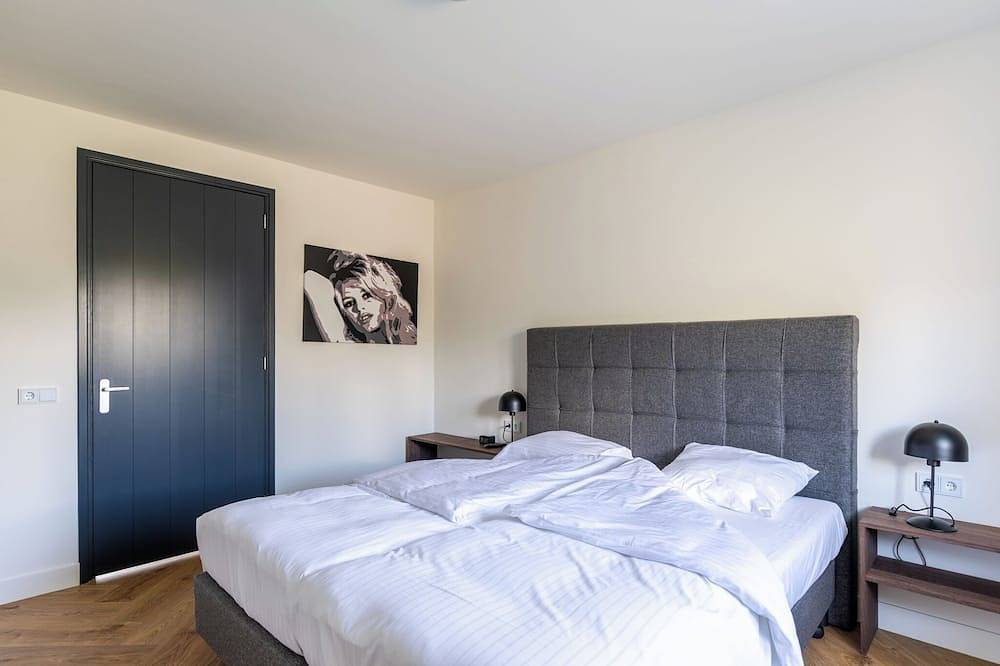 Luxe Welness Villa in duingebied op loopafstand van Nes en het strand in Nes, Nederlandse waddeneilanden