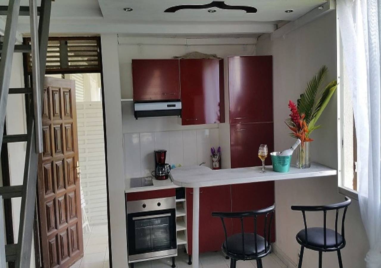 Entire apartment, Cozy apartment in Lamentin 30 m² with mountain view in Lamentin, Guadeloupe (Caribbean)