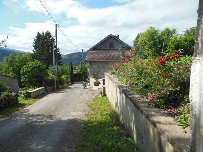 Gîte pour 5 personnes, avec balcon dans Nantua - 2