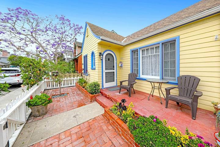 Vacation rental for 6 people, with yard in Balboa Island