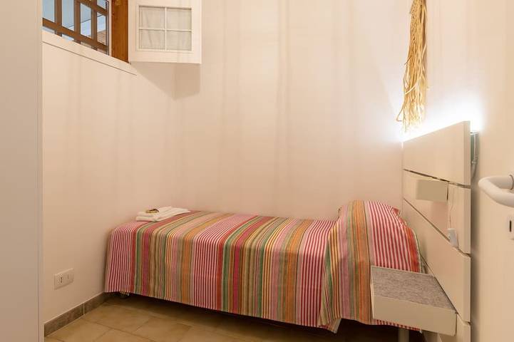 Villa surrounded by greenery 200mt from the sea, with large outdoor spaces in Casuzze, Santa Croce Camerina