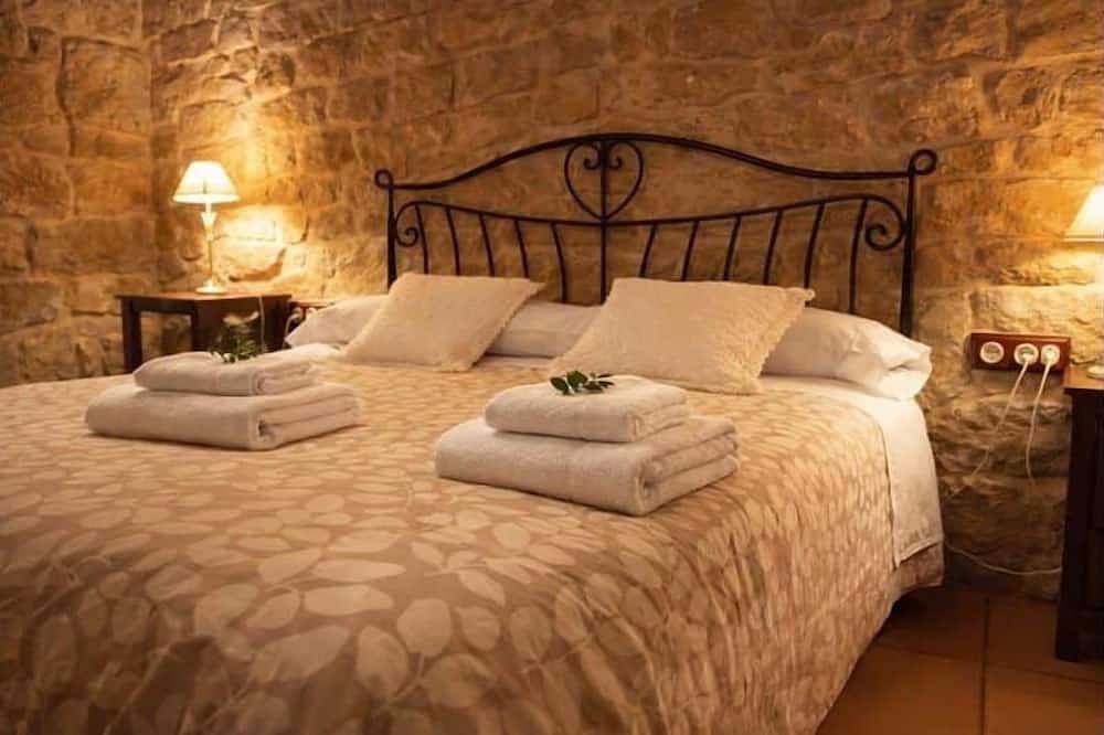 Ca l'Era Rural House in Horta de Sant Joan, Terra Alta