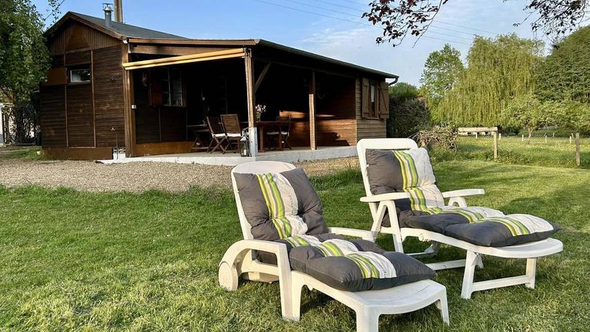 Chalet pour 4 personnes, avec Terrasse ainsi que Jardin et Vue