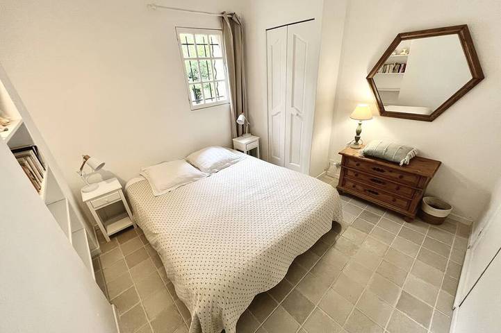 Location de vacances pour 18 personnes, avec terrasse ainsi que jardin et jacuzzi à Callas - 4