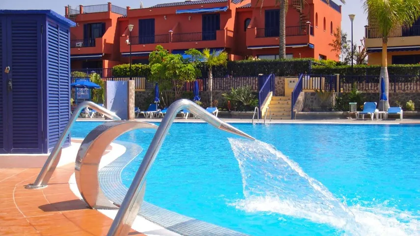 Casa de vacaciones para 6 personas, con piscina además de terraza y jardín, Se admiten mascotas - 1