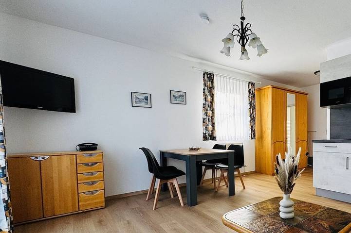 Ferienwohnung für 3 Personen, mit Balkon und Garten - 1