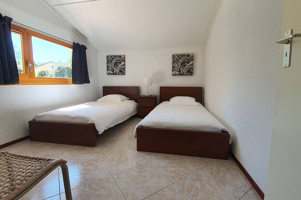 Charming house in the domain of Chateau de Barbet with swimming pool - 8 pers in Lombez, Gers