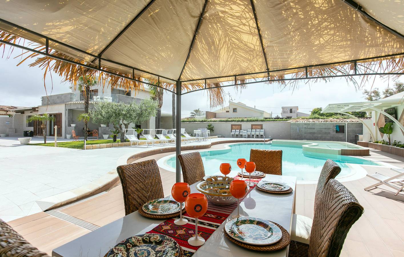 Appartement am Strand mit Pool und Terrasse in Punta Milocca, Syrakus