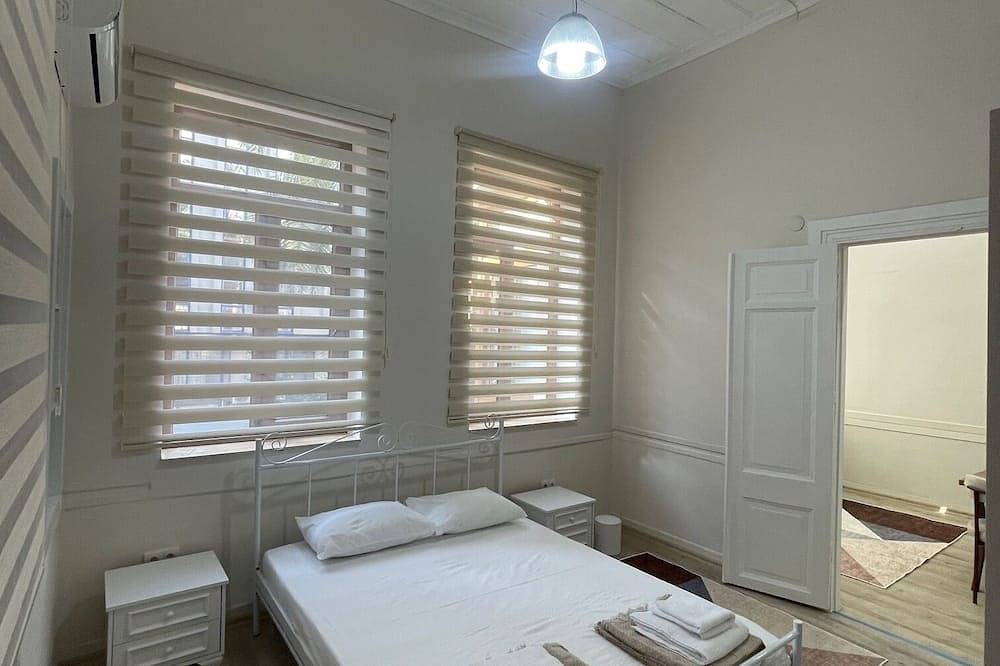 Ganze Wohnung, Spacious Ultra Large 3 bedroom apartment with Wifi, Ac, Joint Garden in Antalya in Antalya, Provinz Antalya