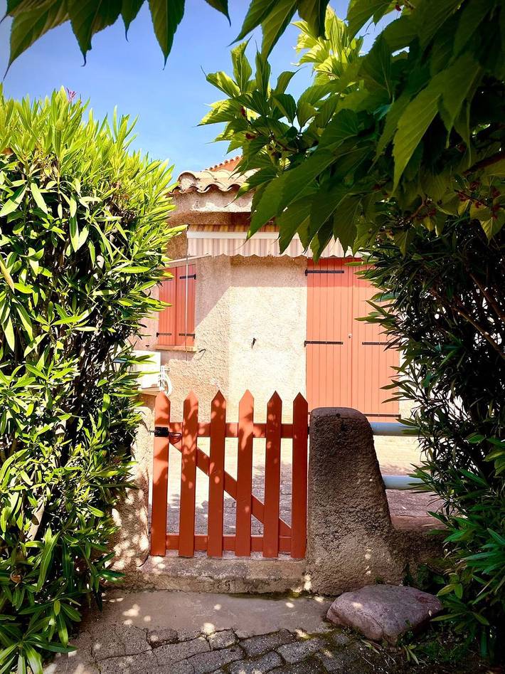 Gîte pour 4 personnes, avec jardin à Sari-Solenzara - 2