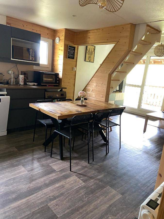 Gîte pour 6 personnes, avec vue sur le lac ainsi que vue et jardin à Loudervielle