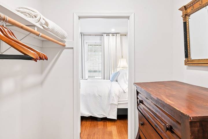 Vacation rental for 4 people, with balcony in Charlottesville