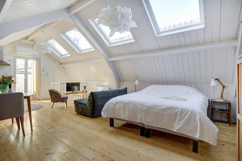 Appartement entier, Spacious loft in the centre of Breukelen in Breukelen, Groene Hart