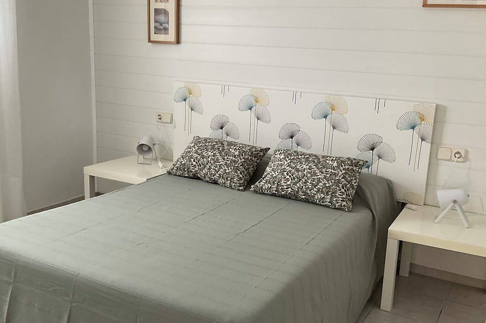 Rosas canyelles: Fully equipped villa, air-conditioned, infinity pool, sea view in Canyelles Petites, Roses