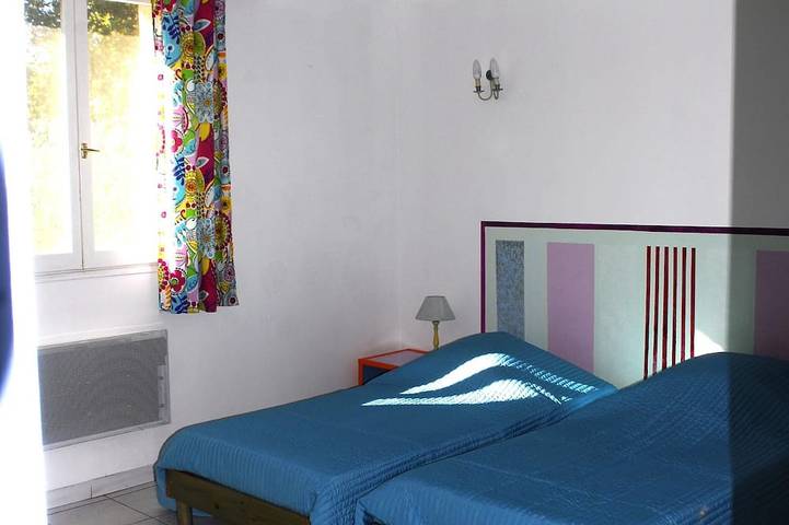 Gîte pour 7 personnes, avec jardin et terrasse à Arles - 3