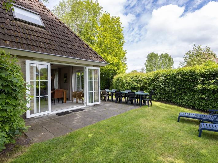 Ferienhaus für 8 Personen, mit Terrasse und Garten sowie Pool und Sauna