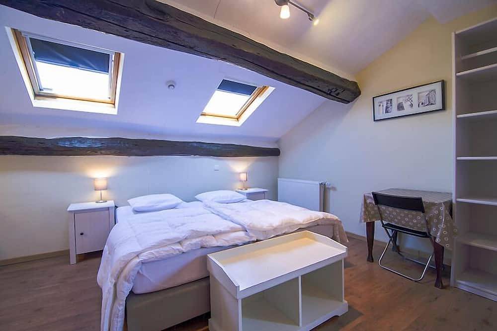 House-Ensuite with Bath-Countryside view-Le Val Fleuri - Gîte 32p. in Vresse-sur-Semois, Regio Namur