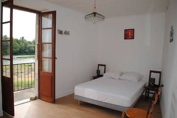 Gîte pour 6 personnes, avec balcon à Baix