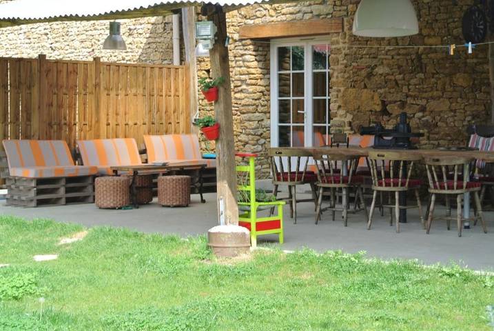 Gîte pour 4 personnes, avec piscine ainsi que vue et jardin à Bazoges-en-Pareds - 4