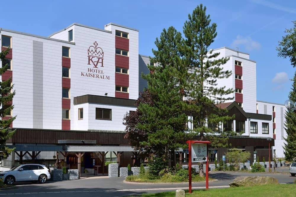 Hotel Kaiseralm Gmbh - Doppelzimmer, Bad, Wc in Ochsenkopf, Bischofsgrün