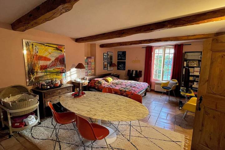 A haven of peace in a protected natural area. in Le Luc, Draguignan Region