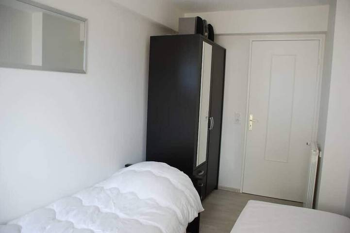 Gîte pour 6 personnes, avec piscine et balcon dans Plage de la Salis - 4