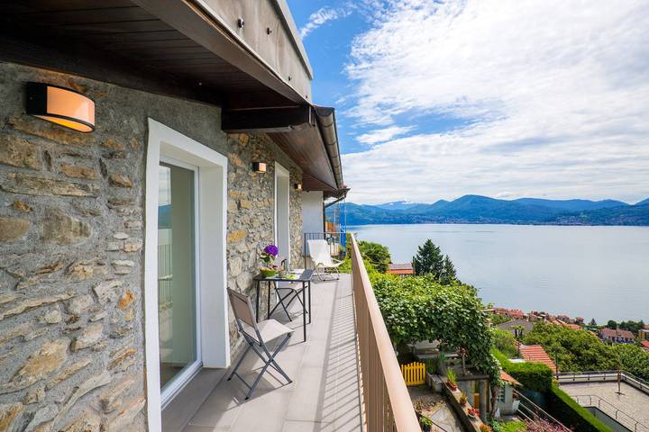 Ferienwohnung für 6 Personen, mit Balkon und Ausblick sowie Seeblick und Garten in Cannero Riviera - 2