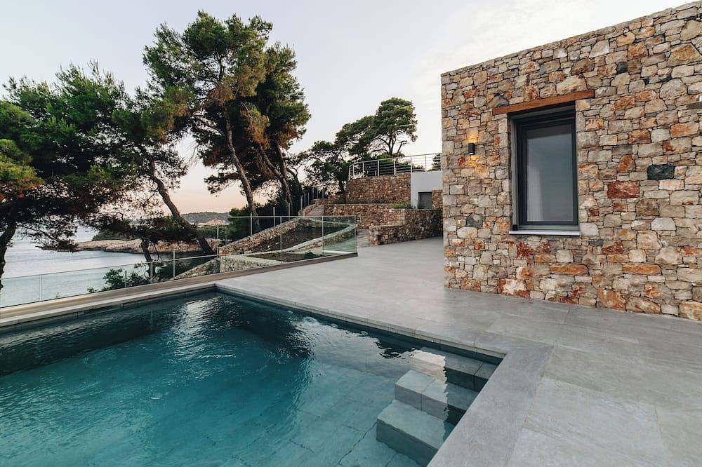 Boutique villa with private pool in Alonissos island, Greece. Stunning sea view. in Islas Espóradas