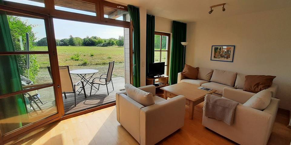 Ferienwohnung für 6 Personen, mit Balkon und Terrasse sowie Ausblick in Wittenbeck