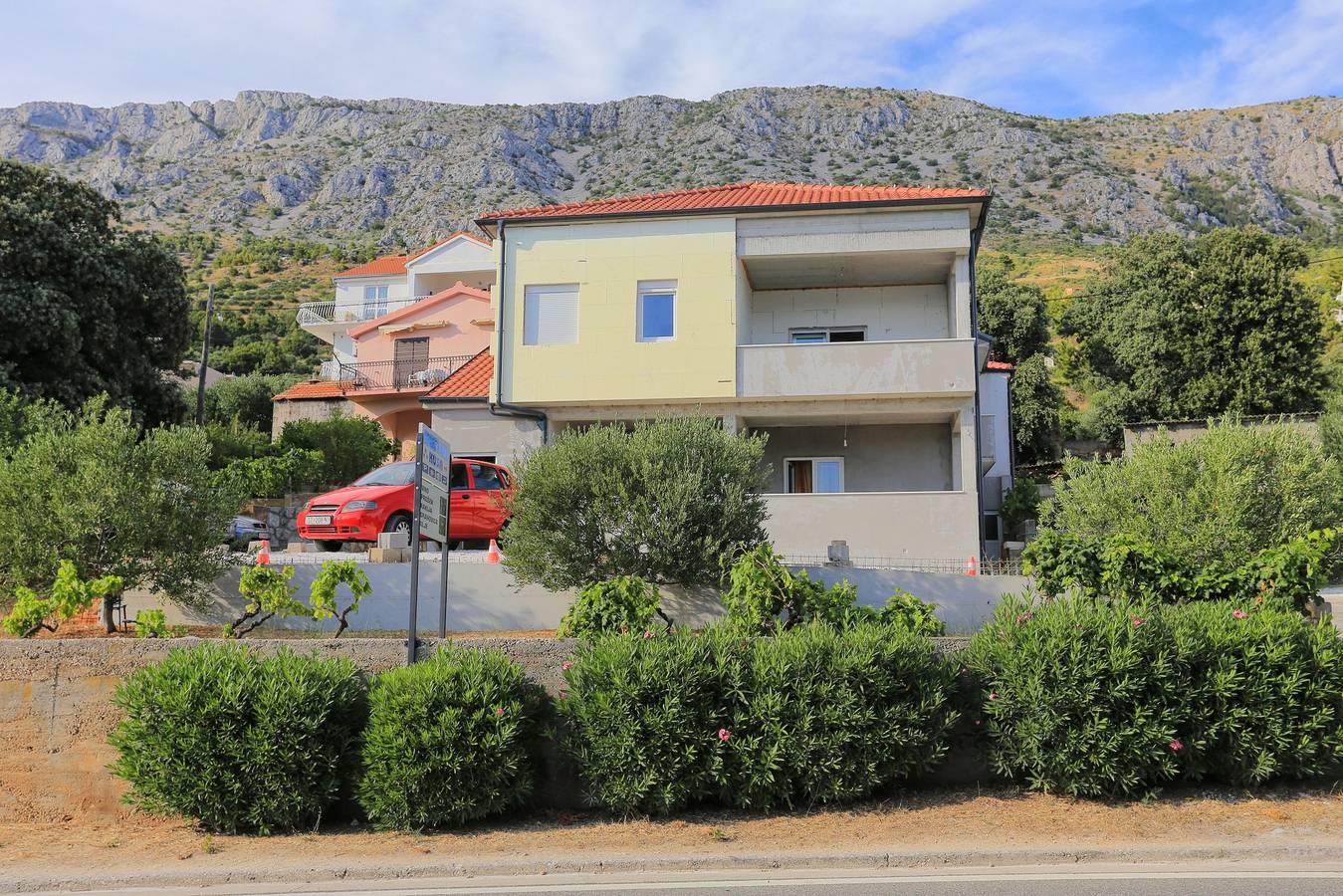 Ganze Wohnung, 1-Zimmer-Ferienwohnung mit Balkon und Meerblick Stanici, Omis A-1027-a in Stanici, Omis-Riviera