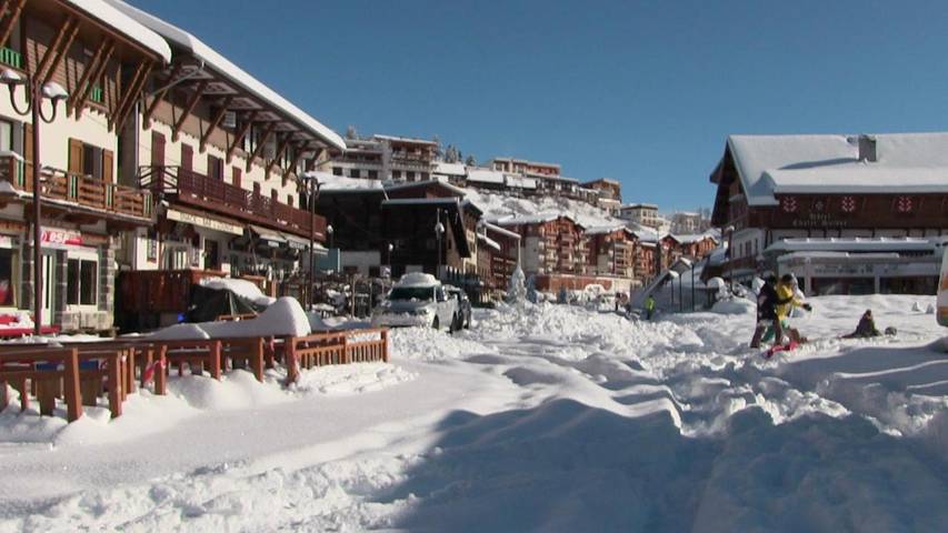 Appartement de vacances pour 4 personnes, avec vue ainsi que balcon et piscine