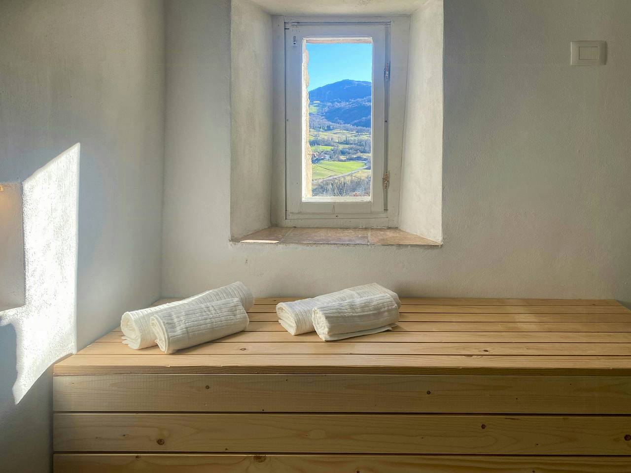 Castle with private spa in Modenese Apennines in Polinago, Modena Province