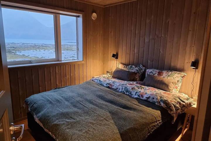 Blockhütte für 8 Personen, mit Terrasse und Garten auf den Lofoten - 2