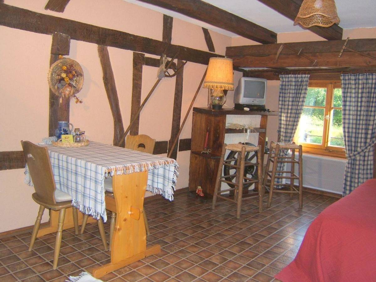 Appartement entier, One-Bedroom Apartment in Merkwiller-Pechelbronn, Région de Wissembourg