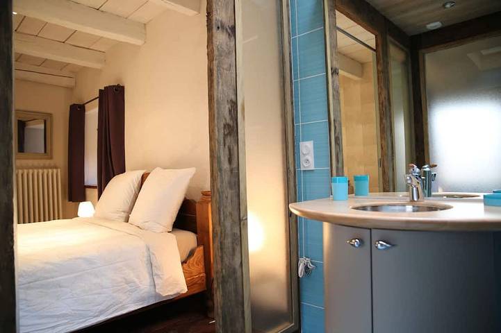 Location de vacances pour 15 personnes, avec jardin et terrasse à Brison-Saint-Innocent - 3