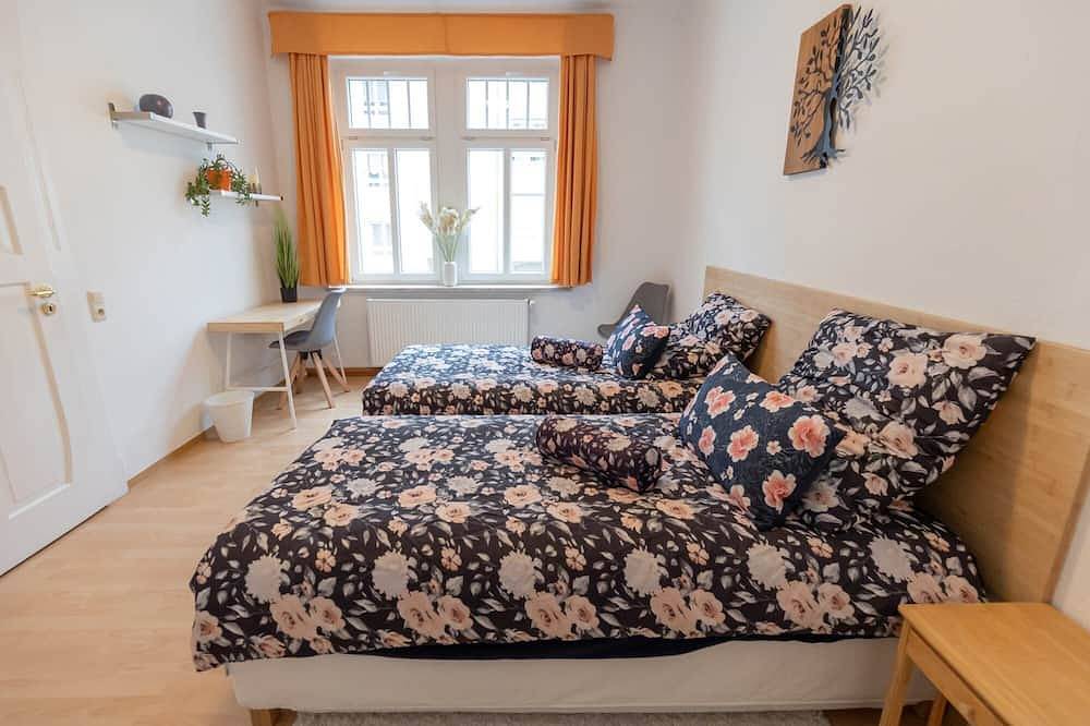 Ganze Wohnung, Praktikanten der Bundespolizei Ferienwohnung - große Ferienwohnung mit Balkon in Auerbach, Chemnitz und Umgebung