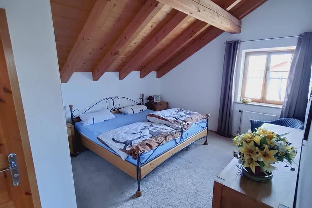 Ganze Wohnung, Traum Ferienwohnung Huglfing in Bayern mit Alpen Blick in Huglfing, Pfaffenwinkel