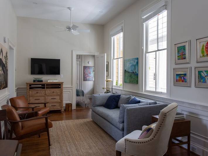 Vacation rental for 8 people, with pool and balcony as well as yard in Charleston