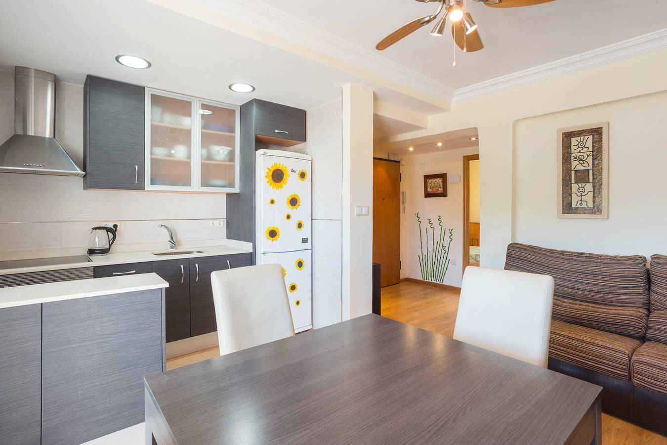 Ganze Wohnung, Ferienwohnung 'La Paz De Xinxilla' mit Meerblick, Wlan und Klimaanlage in Playa de Les Deveses, Dénia