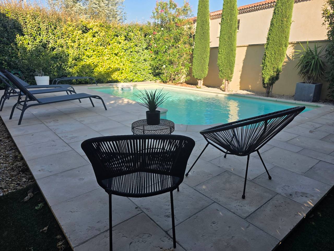 Maison de vacances « Villa Les Joncs d’Octobre » avec piscine privée, Wi-Fi et climatisation in Jonquerettes, Vaucluse