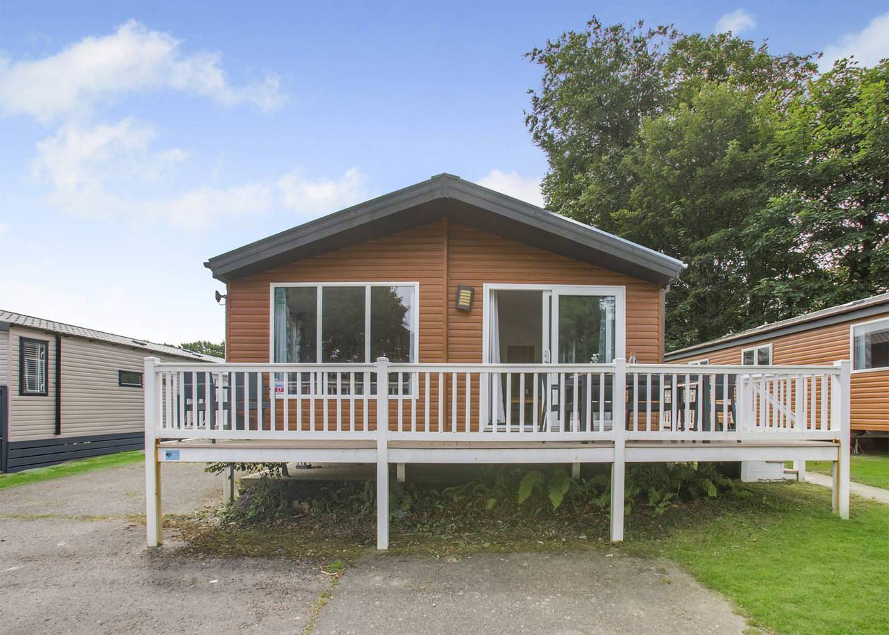 Prestige Lodge with parking, ensuite & decking 4 in Skegness, Lincolnshire