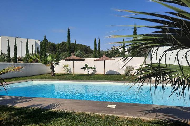 Villa pour 6 personnes, avec terrasse et piscine, animaux acceptés