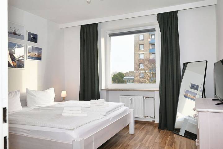 Ganze Wohnung, Küstenflair: Zentrale Ferienwohnung in Büsum – mit Balkon, Dachterrasse & Wohlfühlfaktor in Büsum, Kreis Dithmarschen