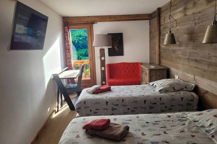Chalet à Vars – Jacuzzi, sauna, hammam, vue sur montagnes et pistes de ski in Vars (station de ski), Vars