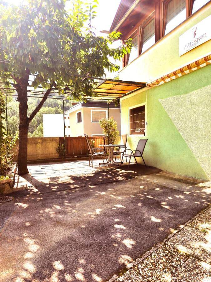 Ferienwohnung für 5 Personen, mit Terrasse und Garten sowie Ausblick in Landeck - 4