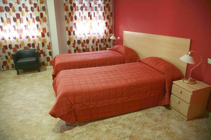 Hôtel pour 2 personnes, avec Terrasse et Jardin à La Roda