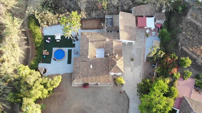 Chambre d’hôte pour 4 personnes, avec Terrasse et Jardin ainsi que Piscine et Vue à Torre del Mar
