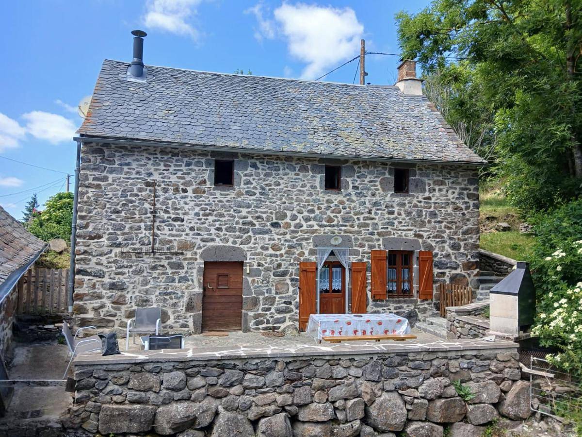 Three-Bedroom House in Allanche, Région de Saint-Flour
