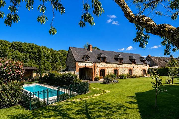 Location de vacances pour 12 personnes, avec Jardin à Ganzeville